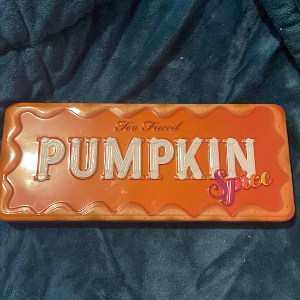Too Faced Pumpkin Spice palette